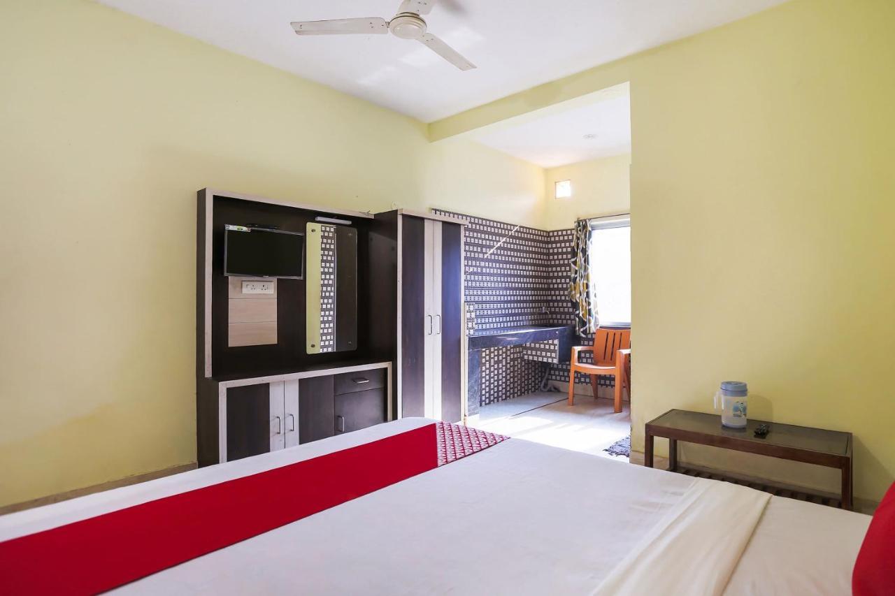 Oyo 68370 Subhalaxmi Guest House Пури Екстериор снимка